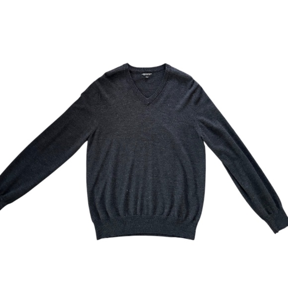 Express Men's Dark Grey 100% Merino Wool V-Neck Sweater Size M - Picture 1 of 6